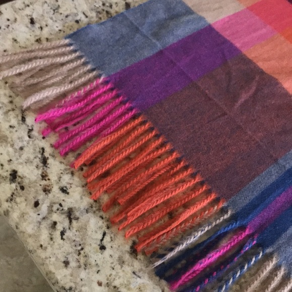 NWOT Pretty Persuasions Oversized Colourful Scarf Wrap - Picture 5 of 8